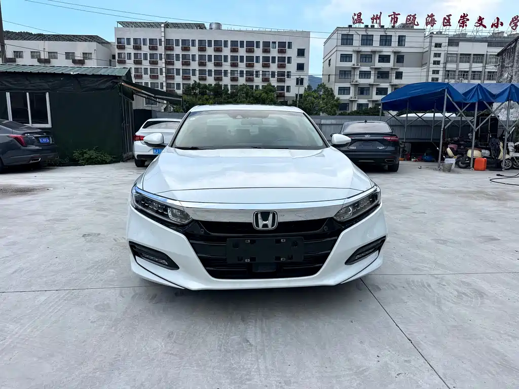 Honda Accord 2018 260TURBO Luxury VI