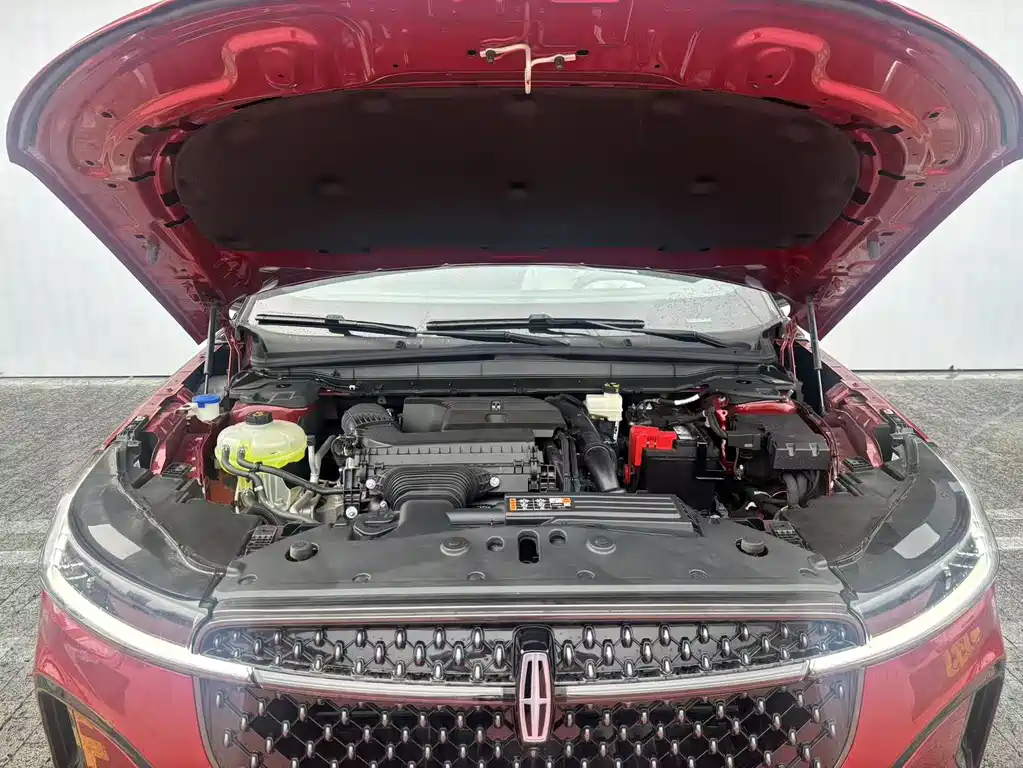 Lincoln Nautilus 2025 2.0T