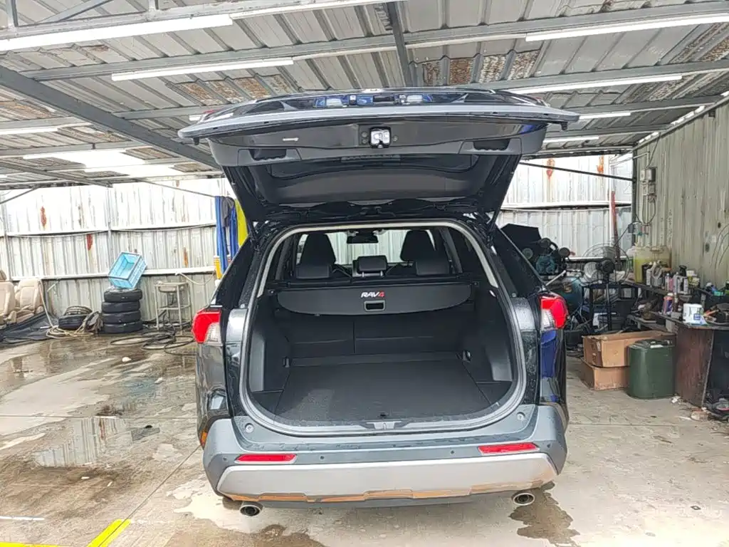 Toyota RAV4 — миниатюра 19