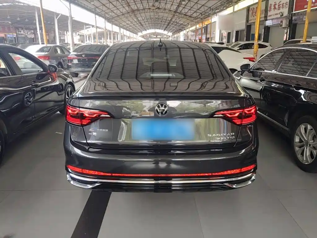 Volkswagen Sagitar — миниатюра 6