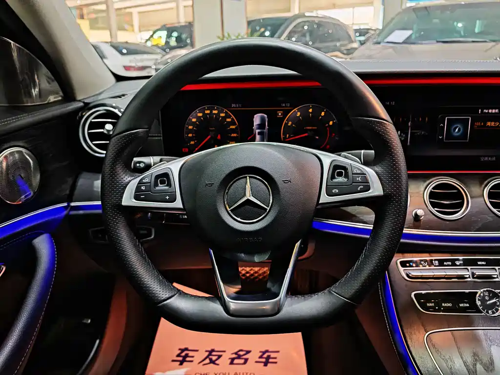 MERCEDES-BENZ E CLASS