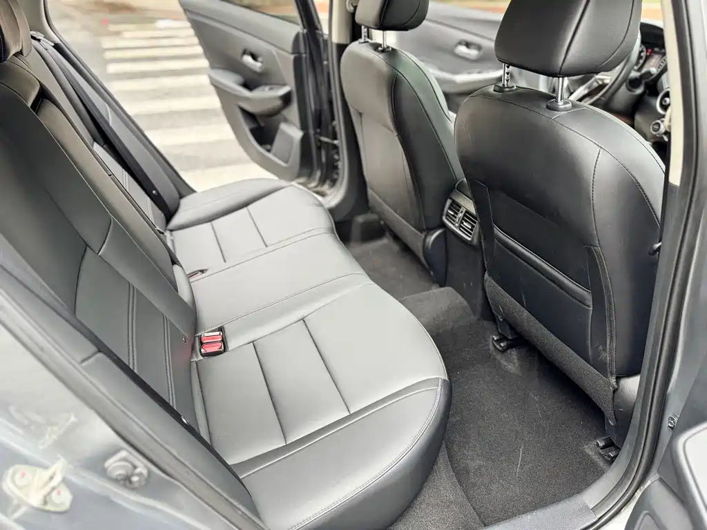 Nissan Sylphy — миниатюра 11
