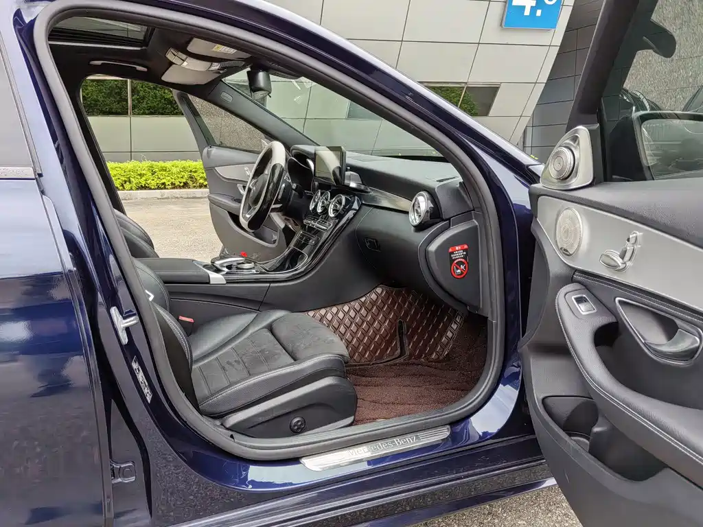 Mercedes-Benz C-Class — миниатюра 10