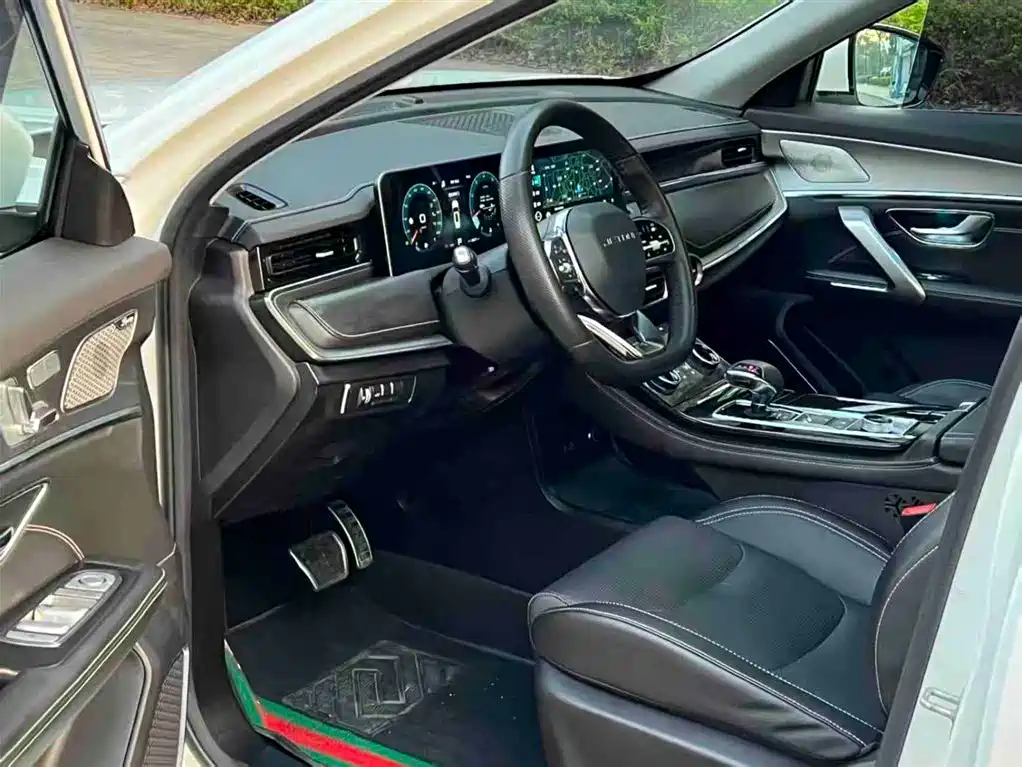 JETOUR X70 PLUS 2021 1.6T DCT 5 мест