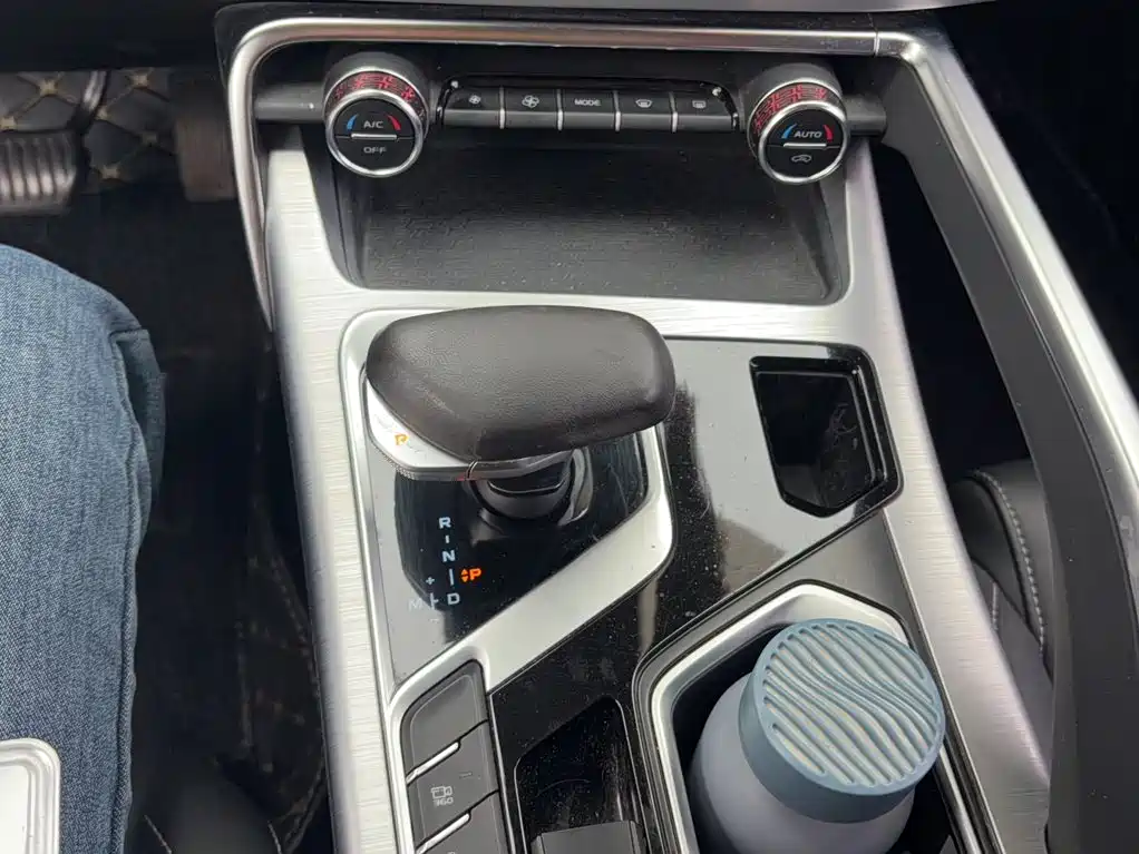 Geely Xingyue — миниатюра 10