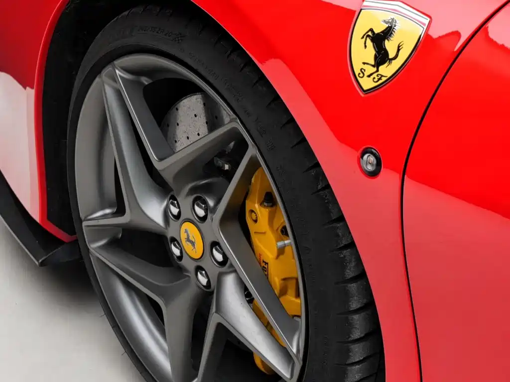 Ferrari F8 — миниатюра 12