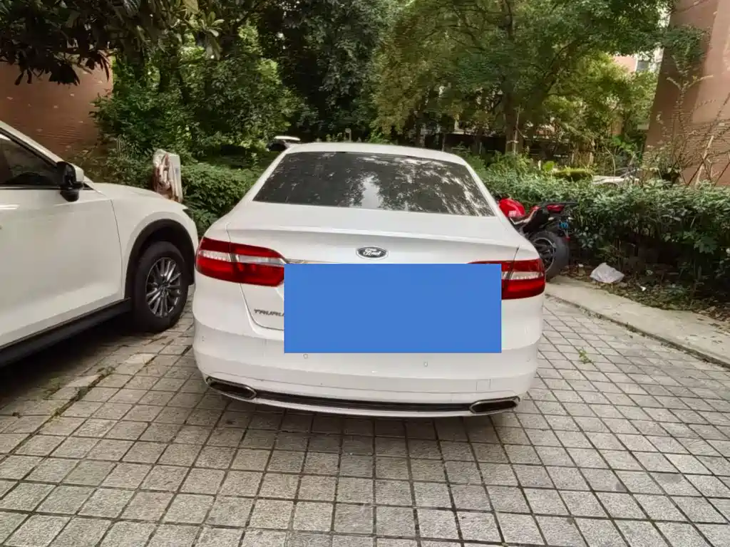 Ford Taurus — миниатюра 3