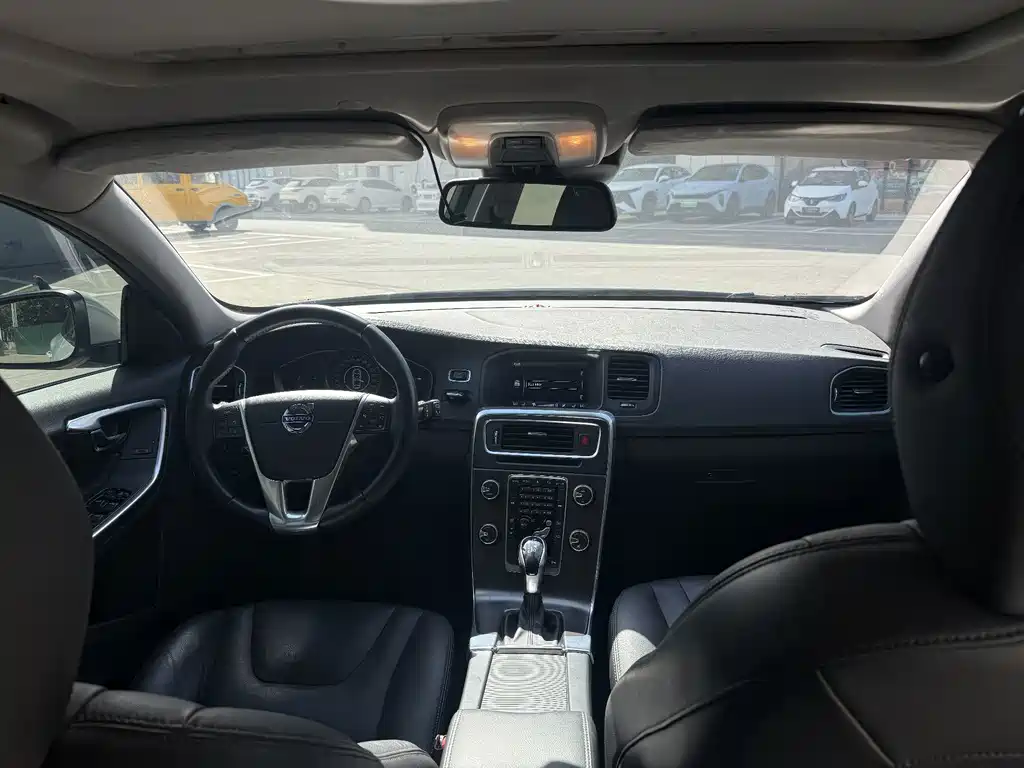 Volvo V60 — миниатюра 7