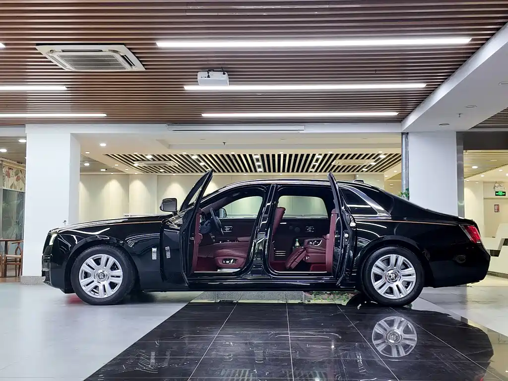 ROLLS-ROYCE GUST