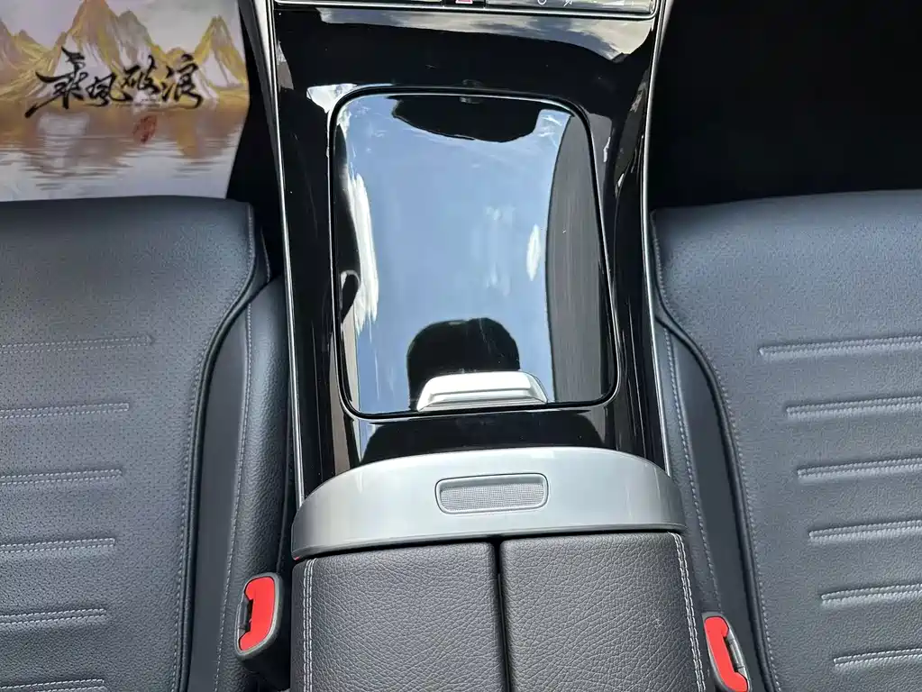 Mercedes-Benz C-Class — миниатюра 14