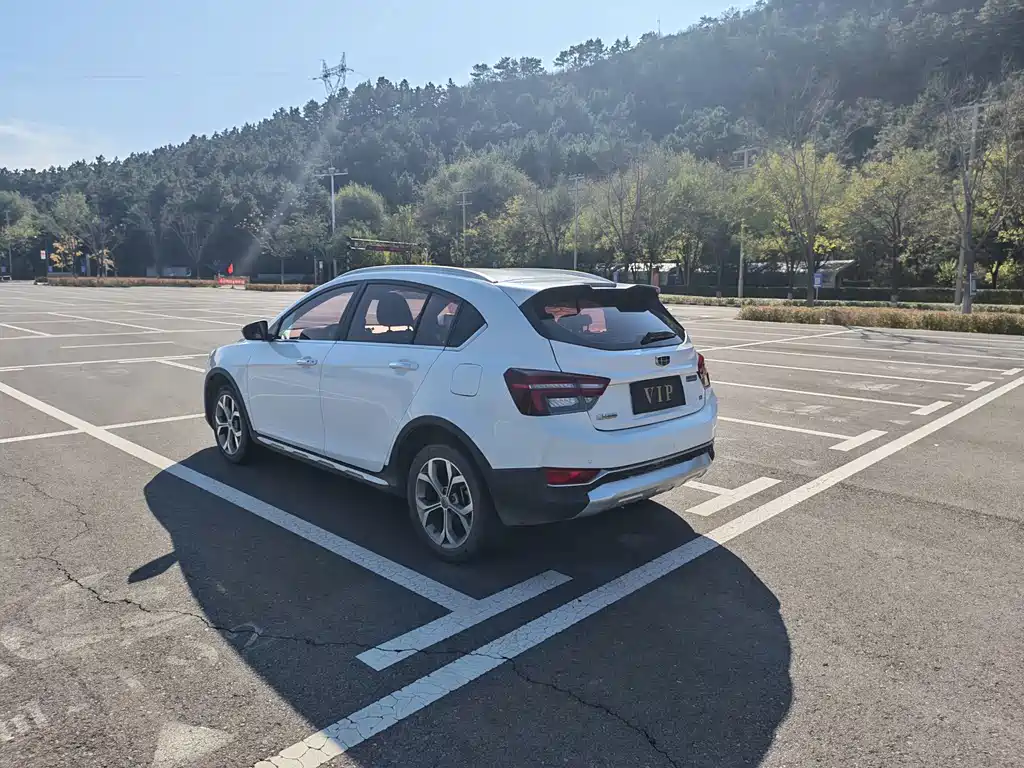 Geely Vision S1 — миниатюра 7
