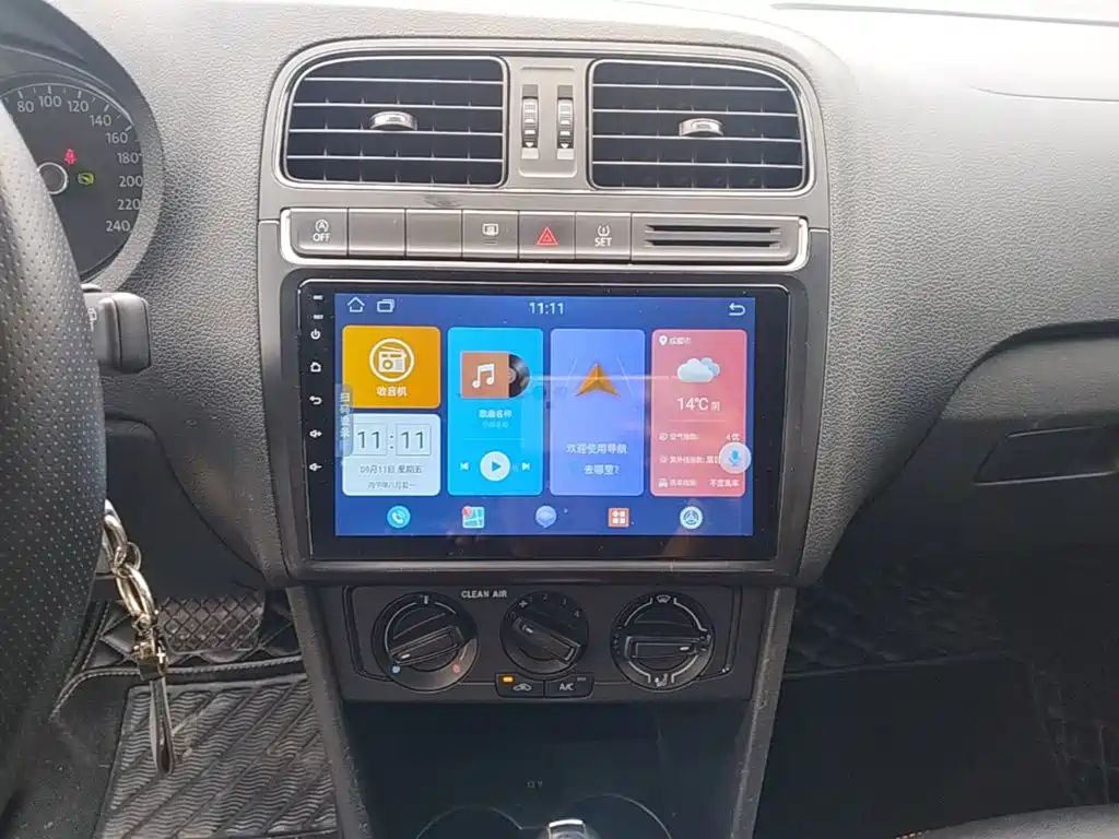 Volkswagen Polo — миниатюра 13