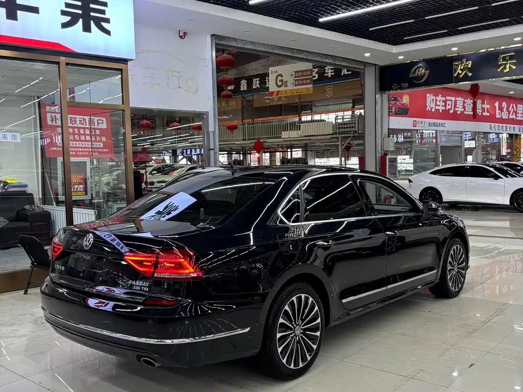 Volkswagen Passat 2017 330TSI DSG