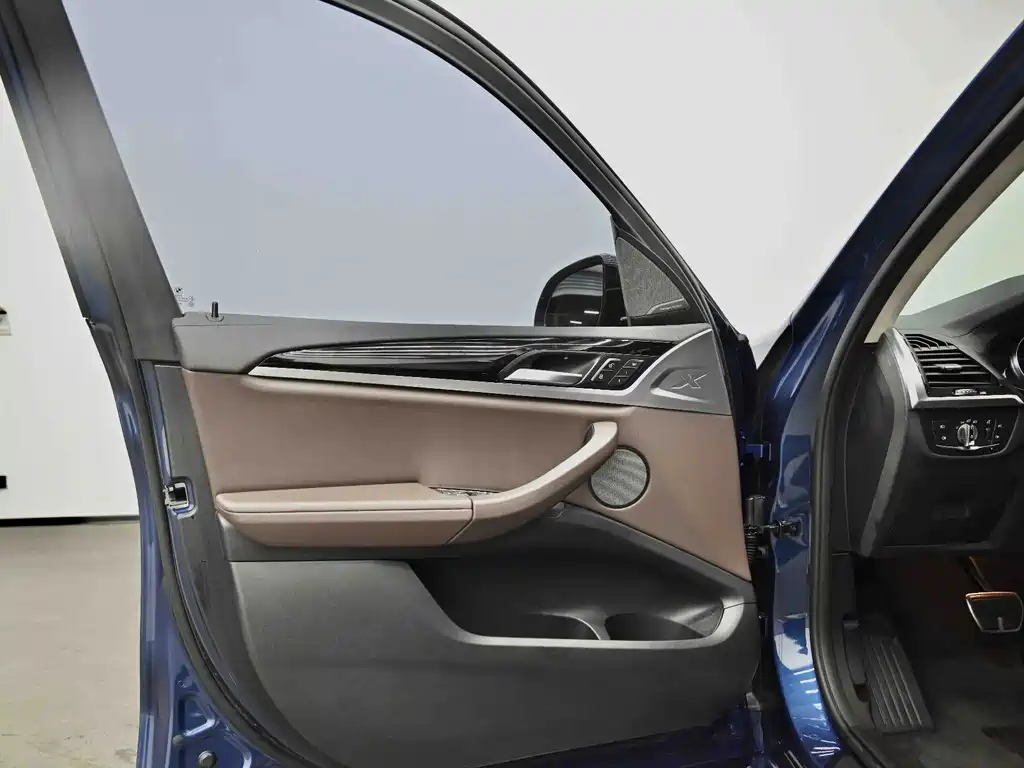 BMW X3 — миниатюра 23