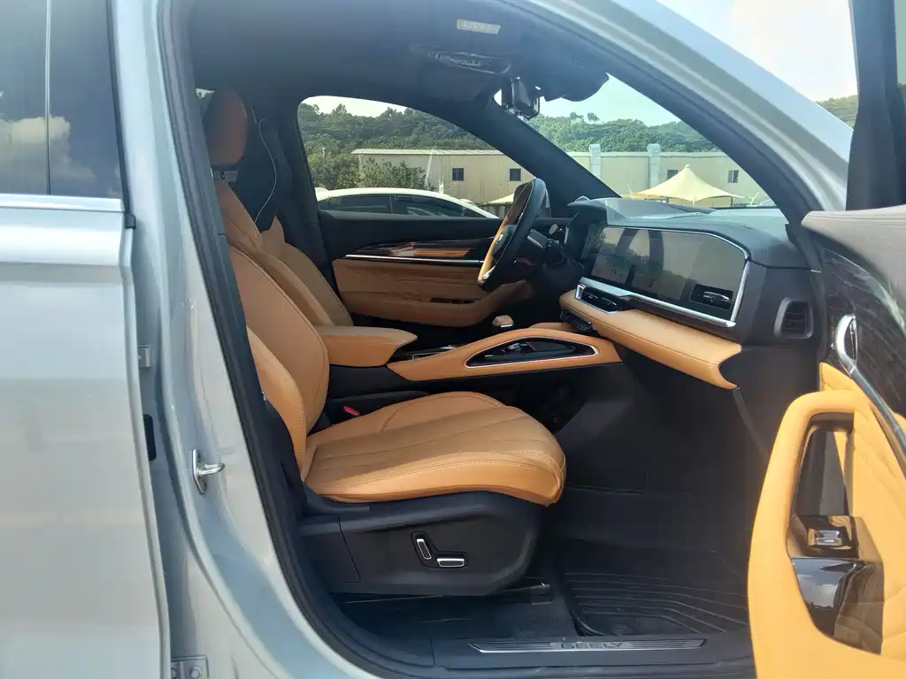 Geely Xingyue L EREV — миниатюра 5