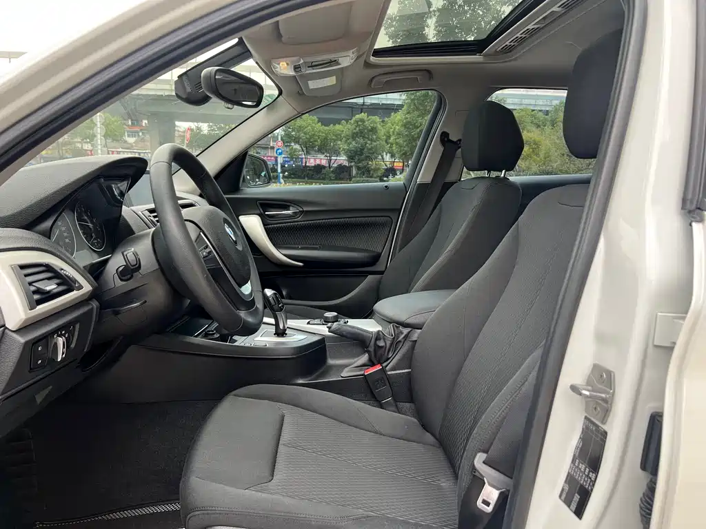 BMW 1 Series (Import) — миниатюра 9