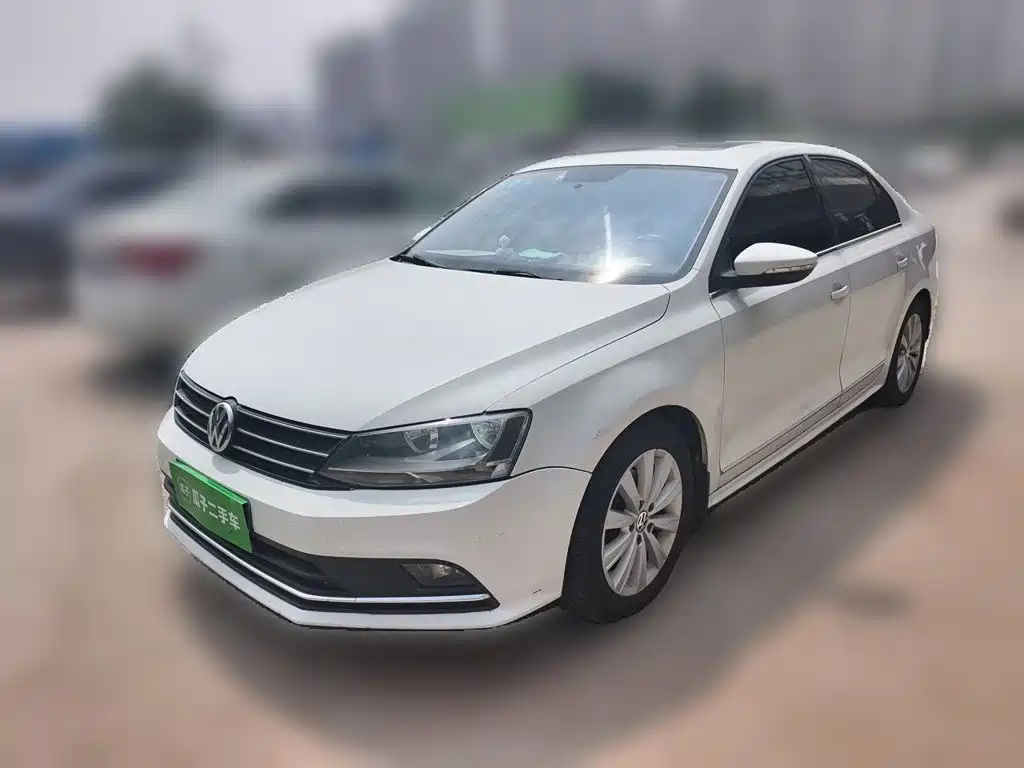 Volkswagen Sagitar 2015 1.6L AT Comfort