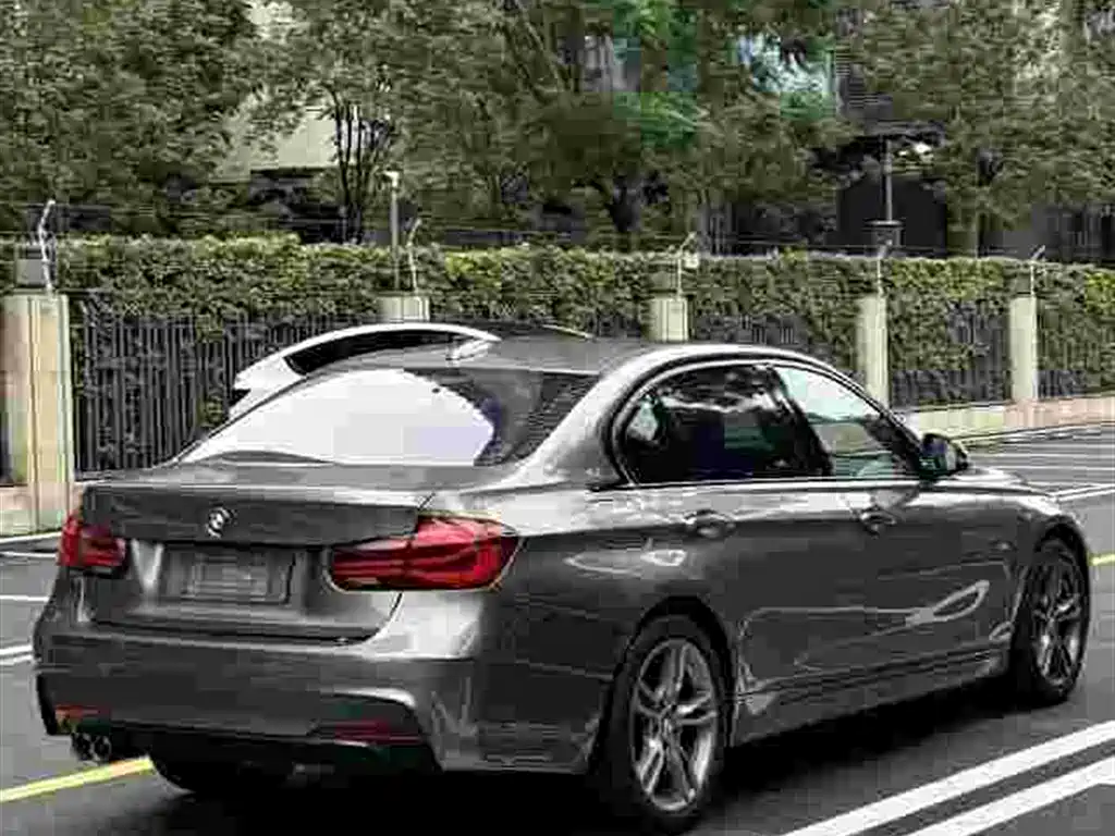 BMW 3 Series — миниатюра 4