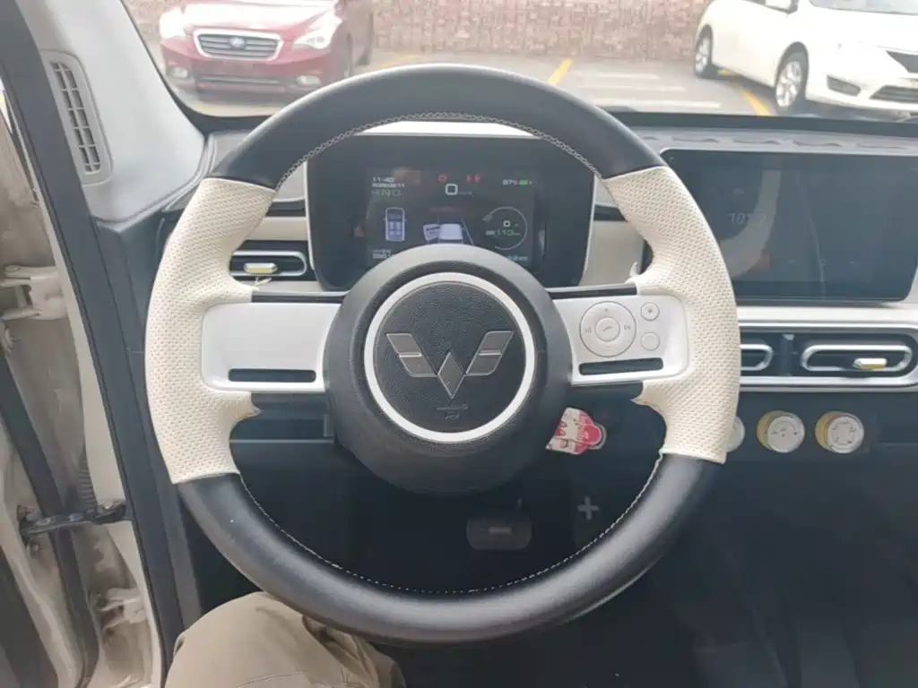 Wuling MINIEV — миниатюра 11