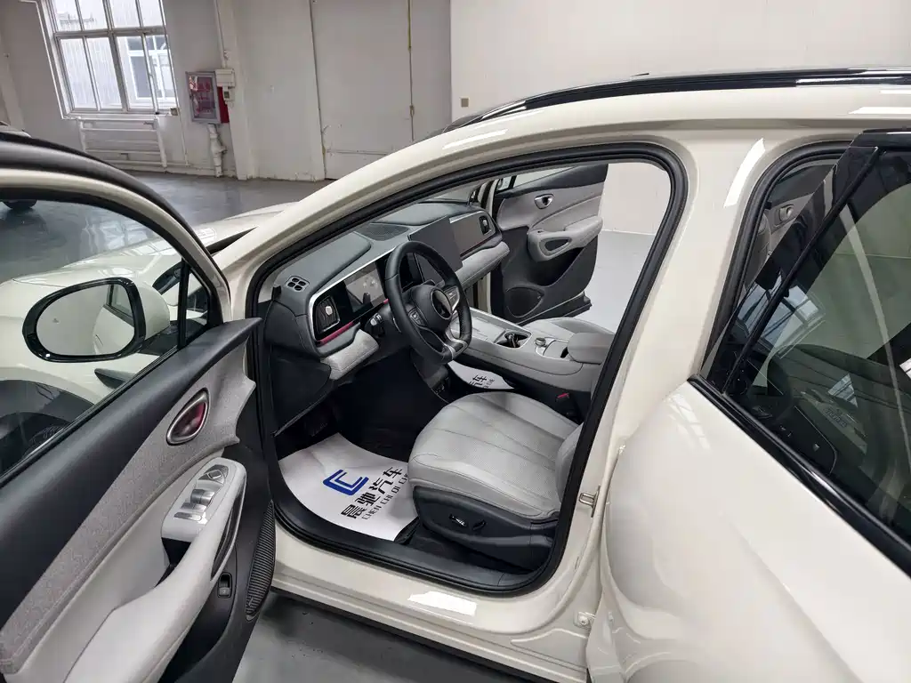 BYD Sealion 05 EV — миниатюра 15