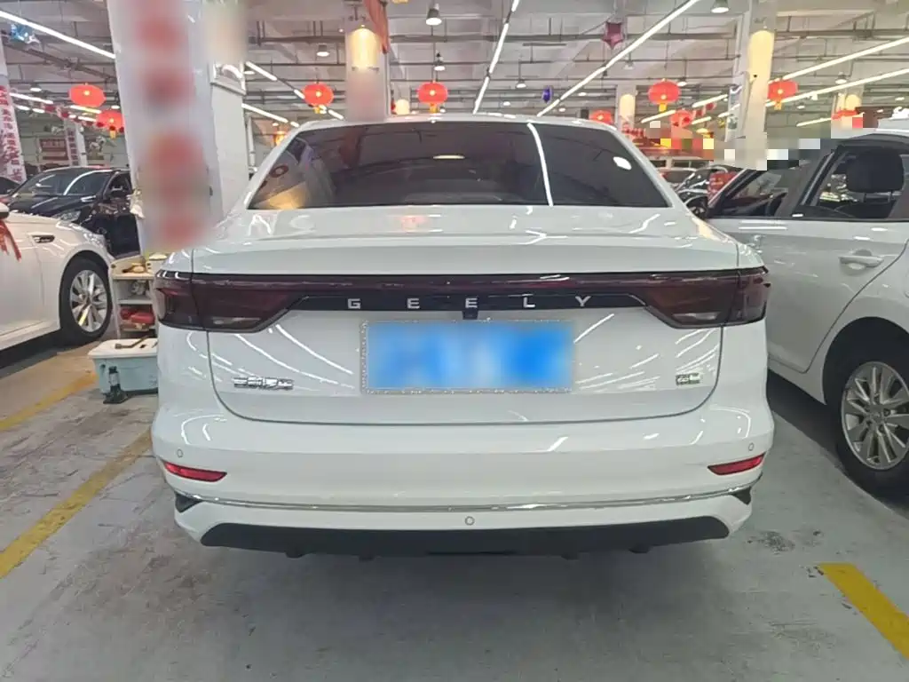 Geely Emgrand — миниатюра 6