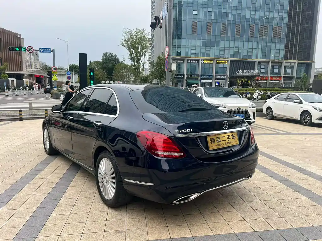 Mercedes-Benz C-Class — миниатюра 9
