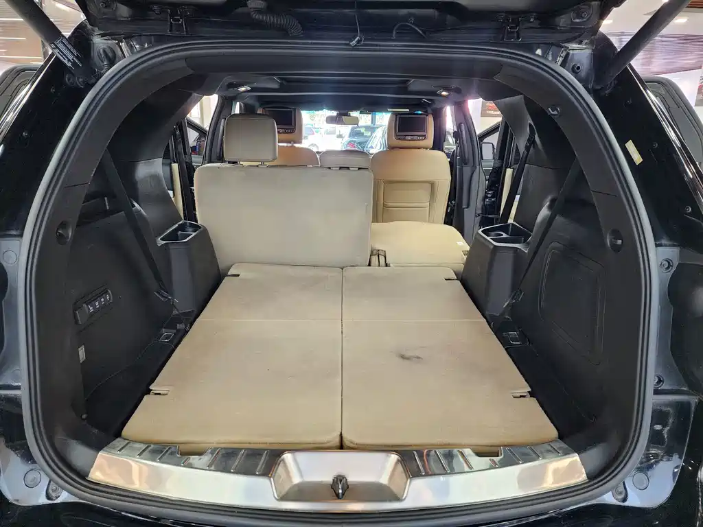 Ford Explorer (Import) — миниатюра 19