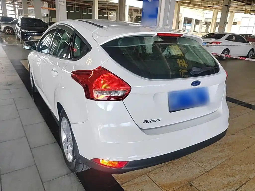 Ford Focus — миниатюра 5