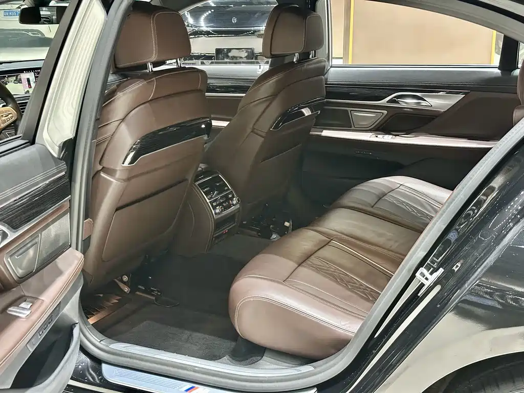 BMW 7 Series 7 2019 740Li Lead M Sport
