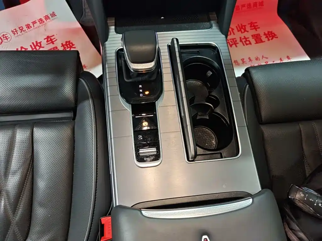 Hongqi Hongqi HS7 PHEV — миниатюра 14