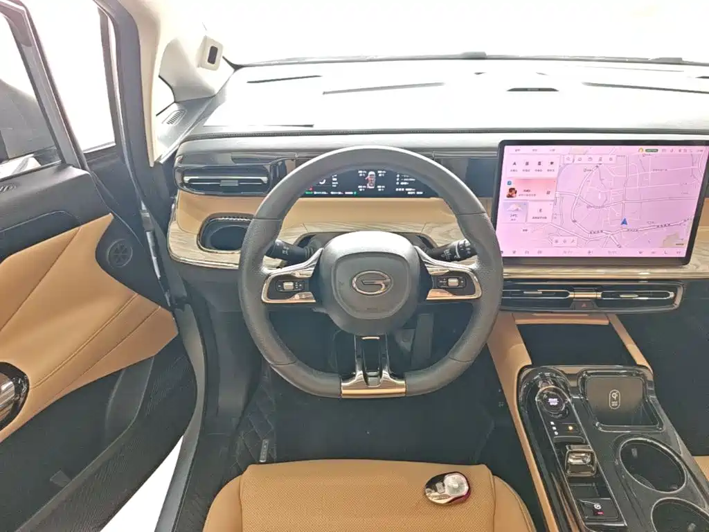 GAC Motor Trumpchi E8 PHEV — миниатюра 11