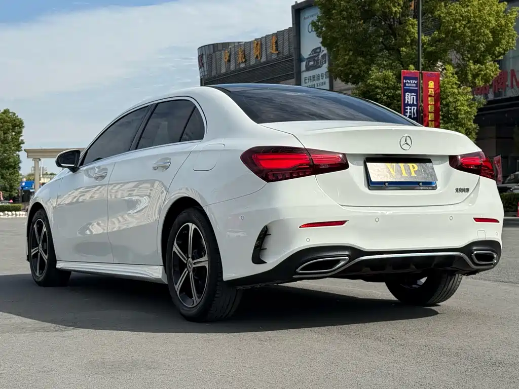 Mercedes-Benz A-Class — миниатюра 7