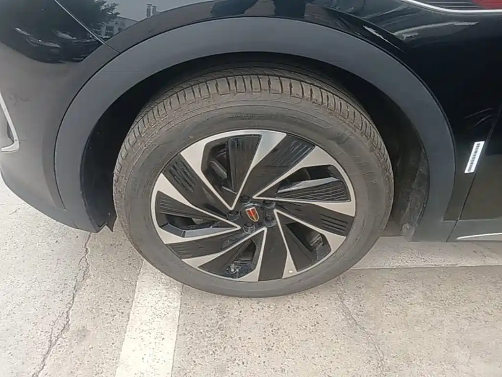 Hongqi Hongqi HS7 PHEV — миниатюра 23