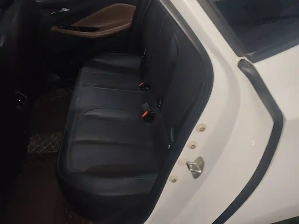 Buick Verano — миниатюра 22