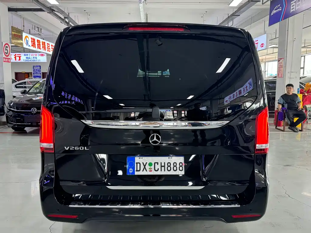 MERCEDES-BENZ V CLASS