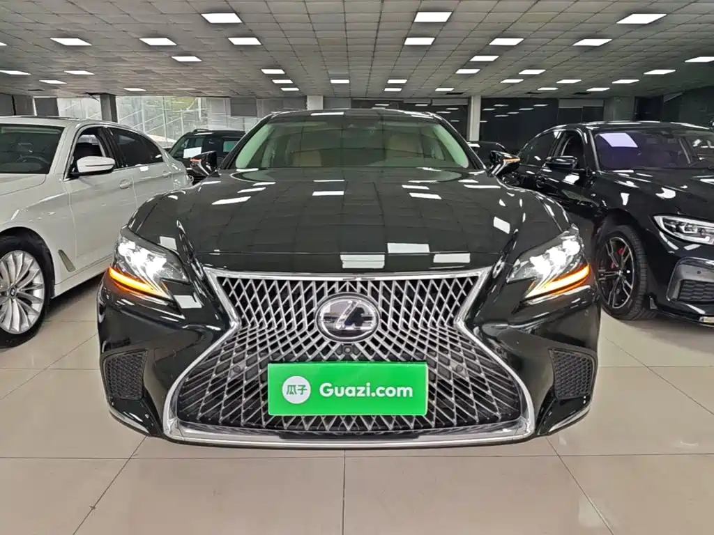 Lexus LS — миниатюра 3