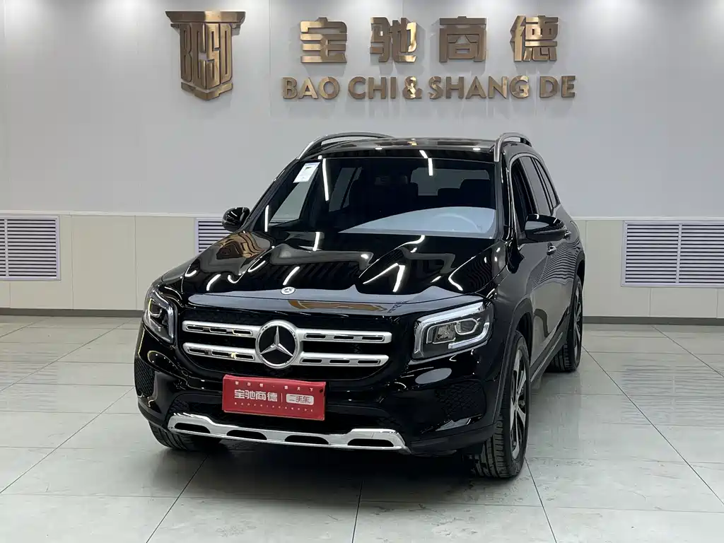 MERCEDES-BENZ GLB