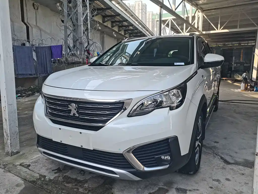 Peugeot 5008 2017