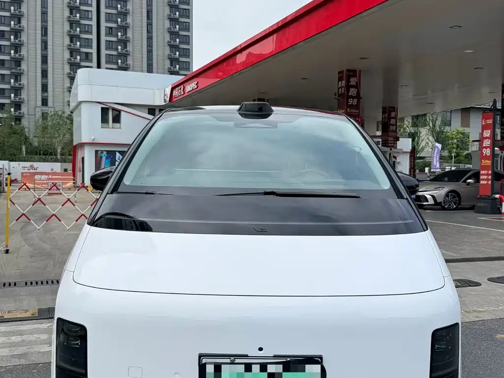 Li Auto MEGA 2024 Ultra