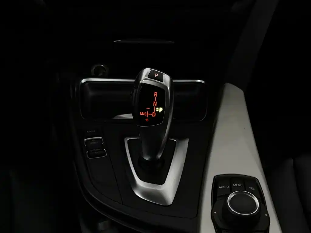 BMW 3 Series — миниатюра 13