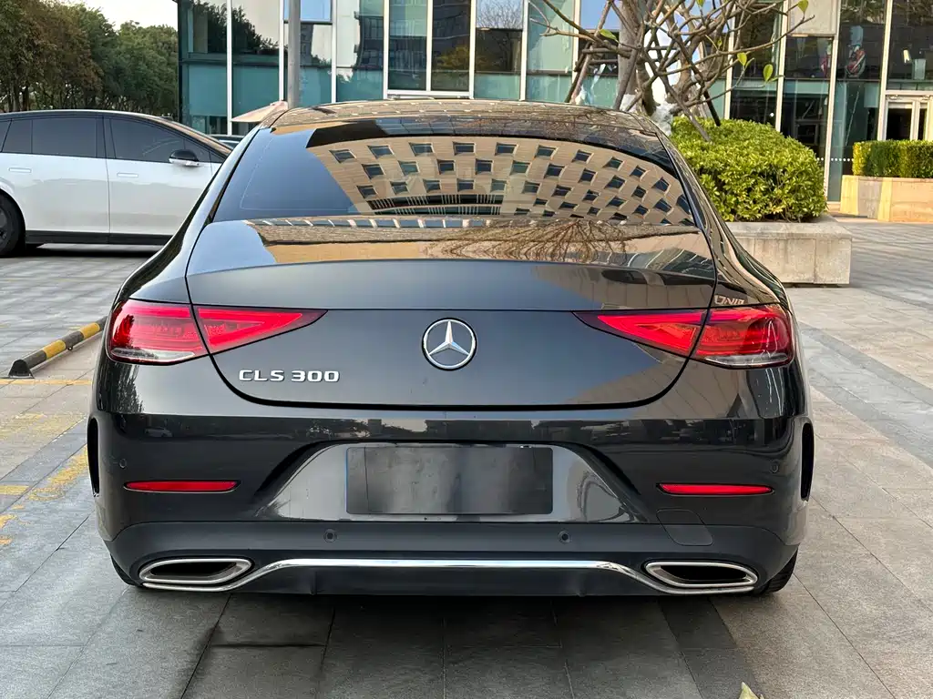 MERCEDES-BENZ CLS