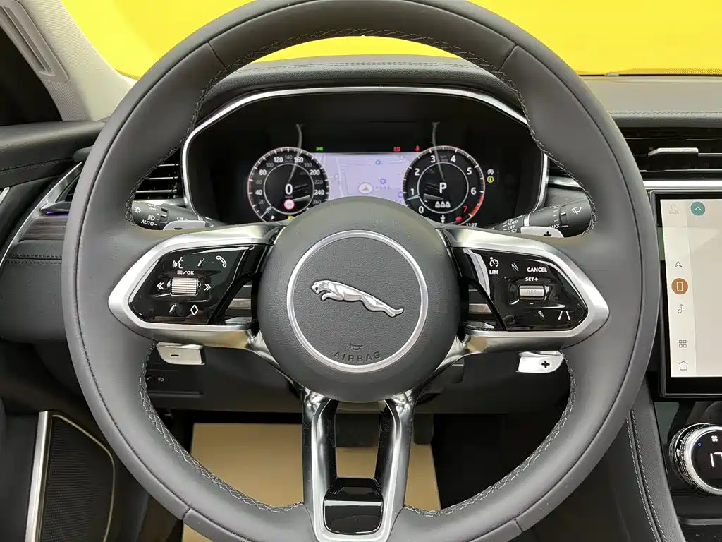 Jaguar XFL — миниатюра 14