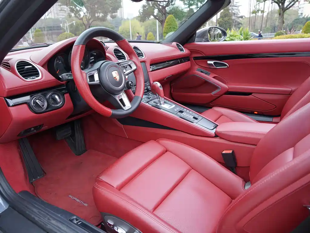 Porsche 718 2022 Boxster T 2.0T