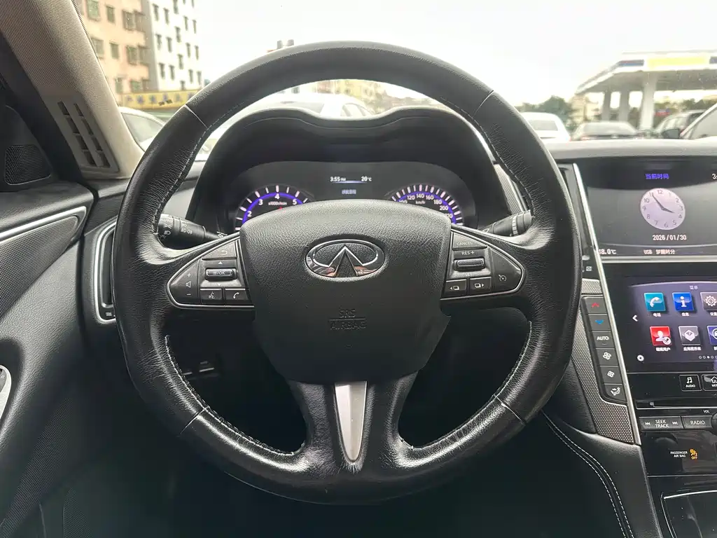 INFINITI Q50L