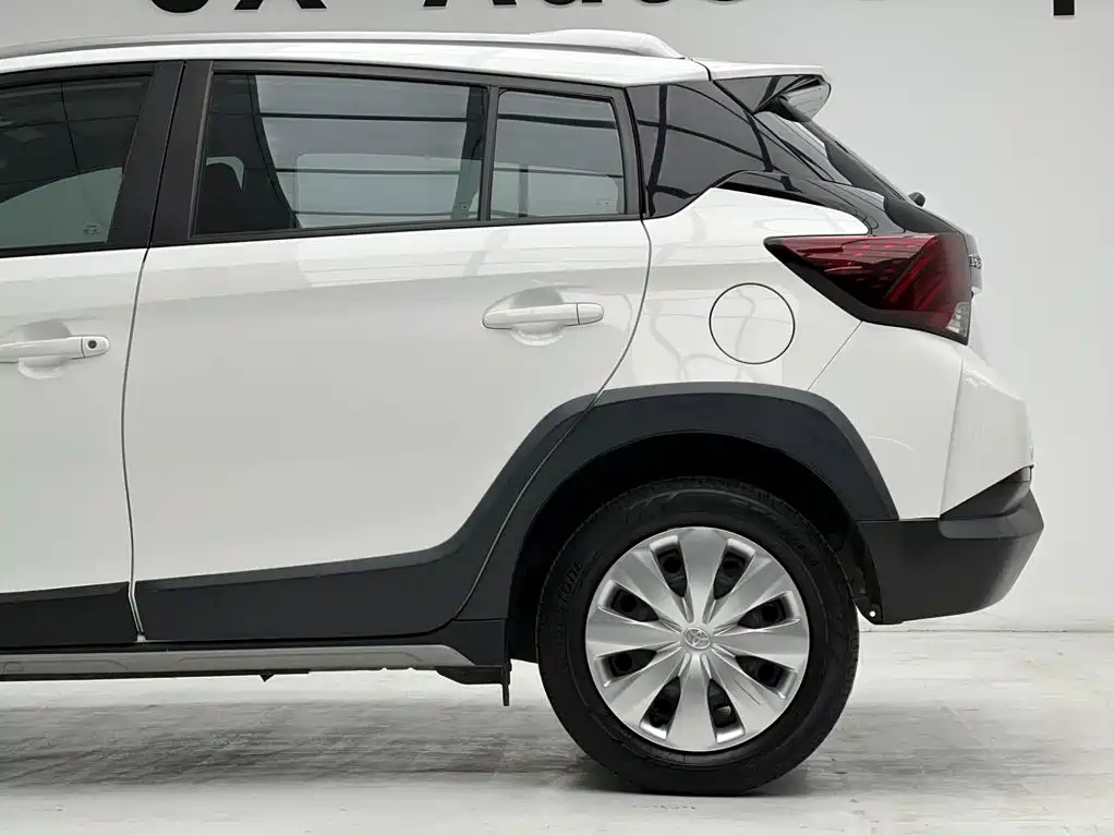 Toyota Yaris L — миниатюра 14