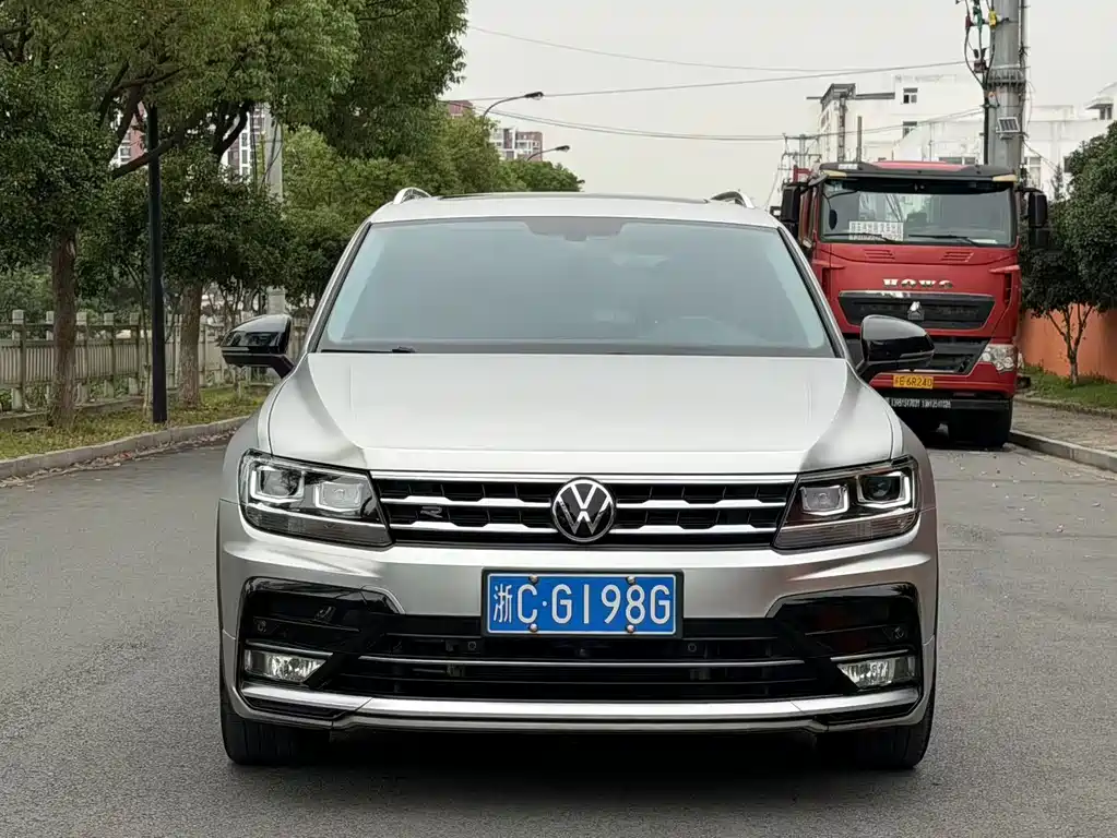 Volkswagen Tiguan L — миниатюра 2