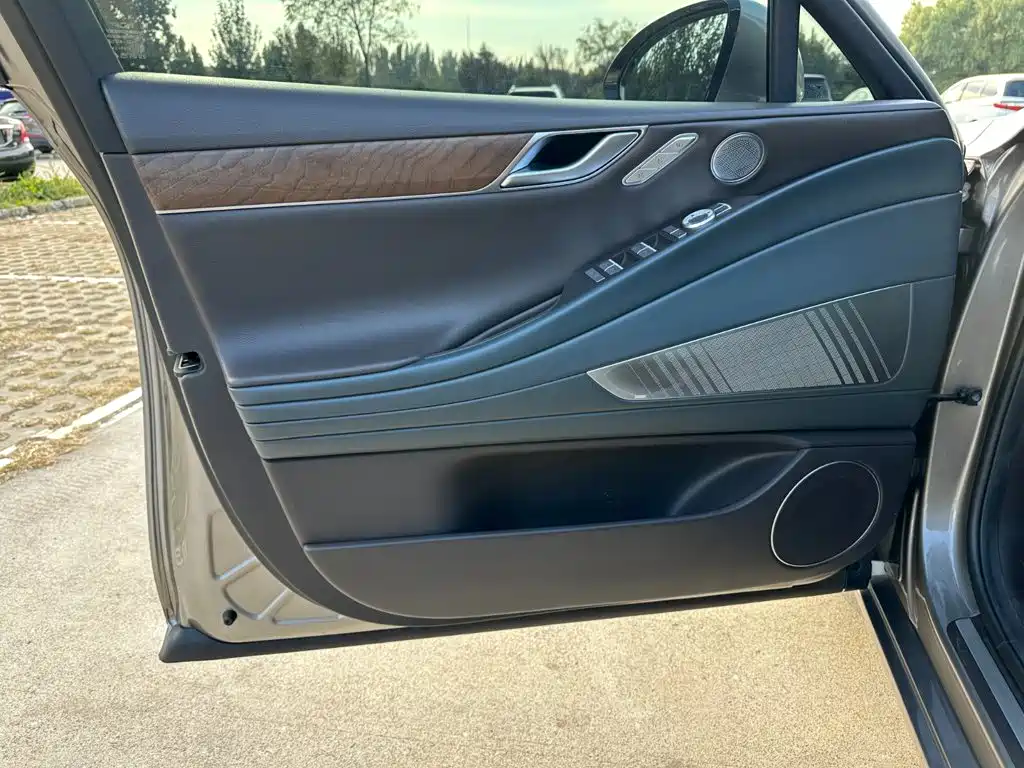 Genesis G80 — миниатюра 14
