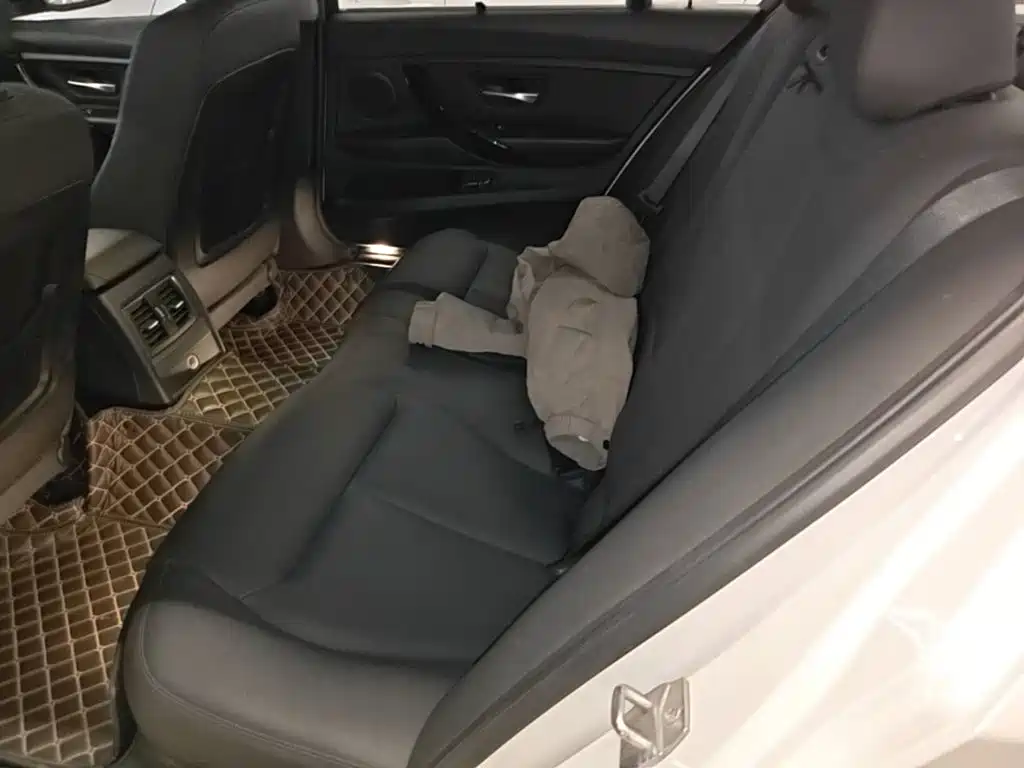 BMW 3 Series — миниатюра 17