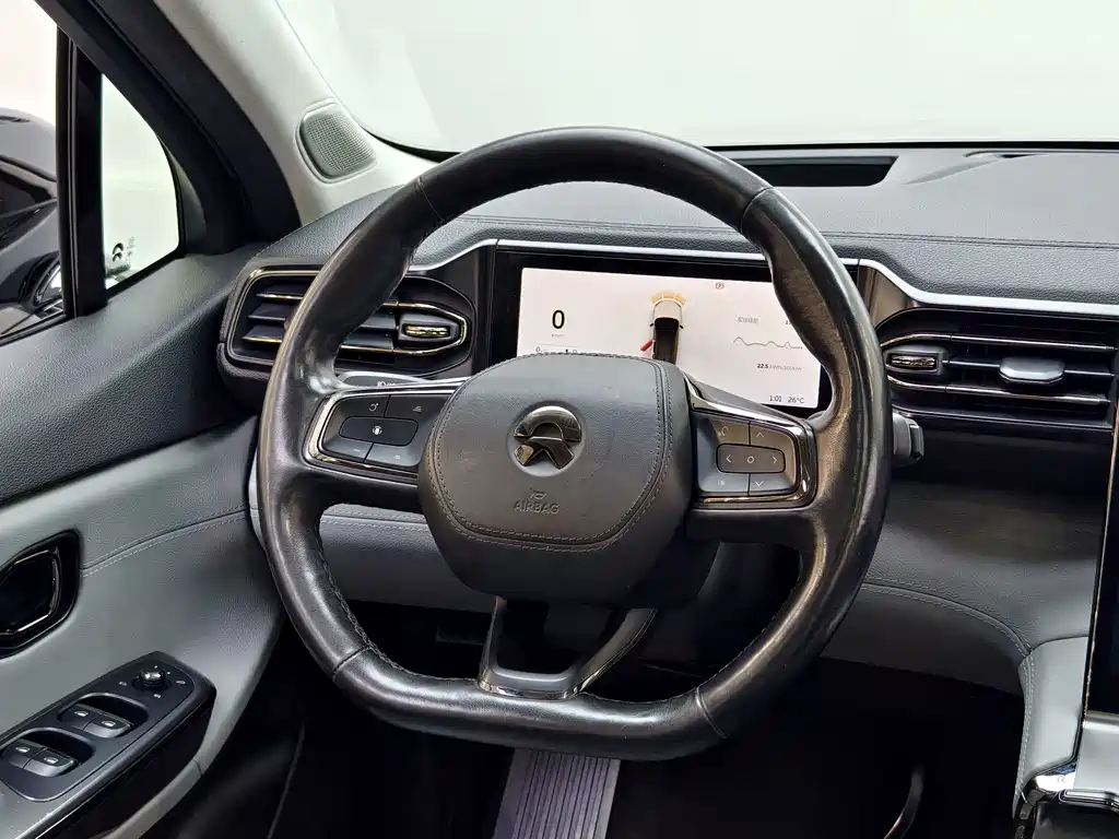 NIO ES6 — миниатюра 15