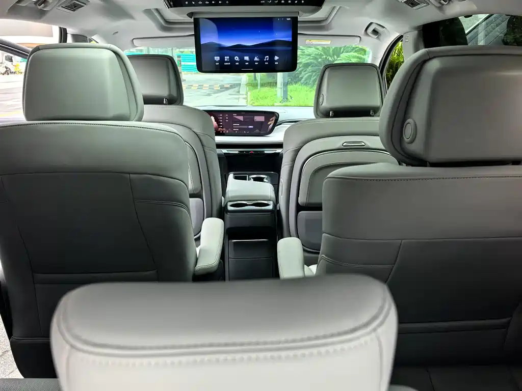 Buick GL8 — миниатюра 5